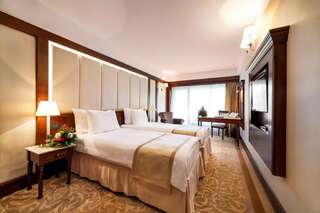 Отель Hotel International Синая Двухместный номер без балкона с 2 отдельными кроватями-2