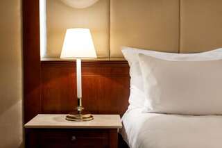 Отель Hotel International Синая Двухместный номер без балкона с 2 отдельными кроватями-4